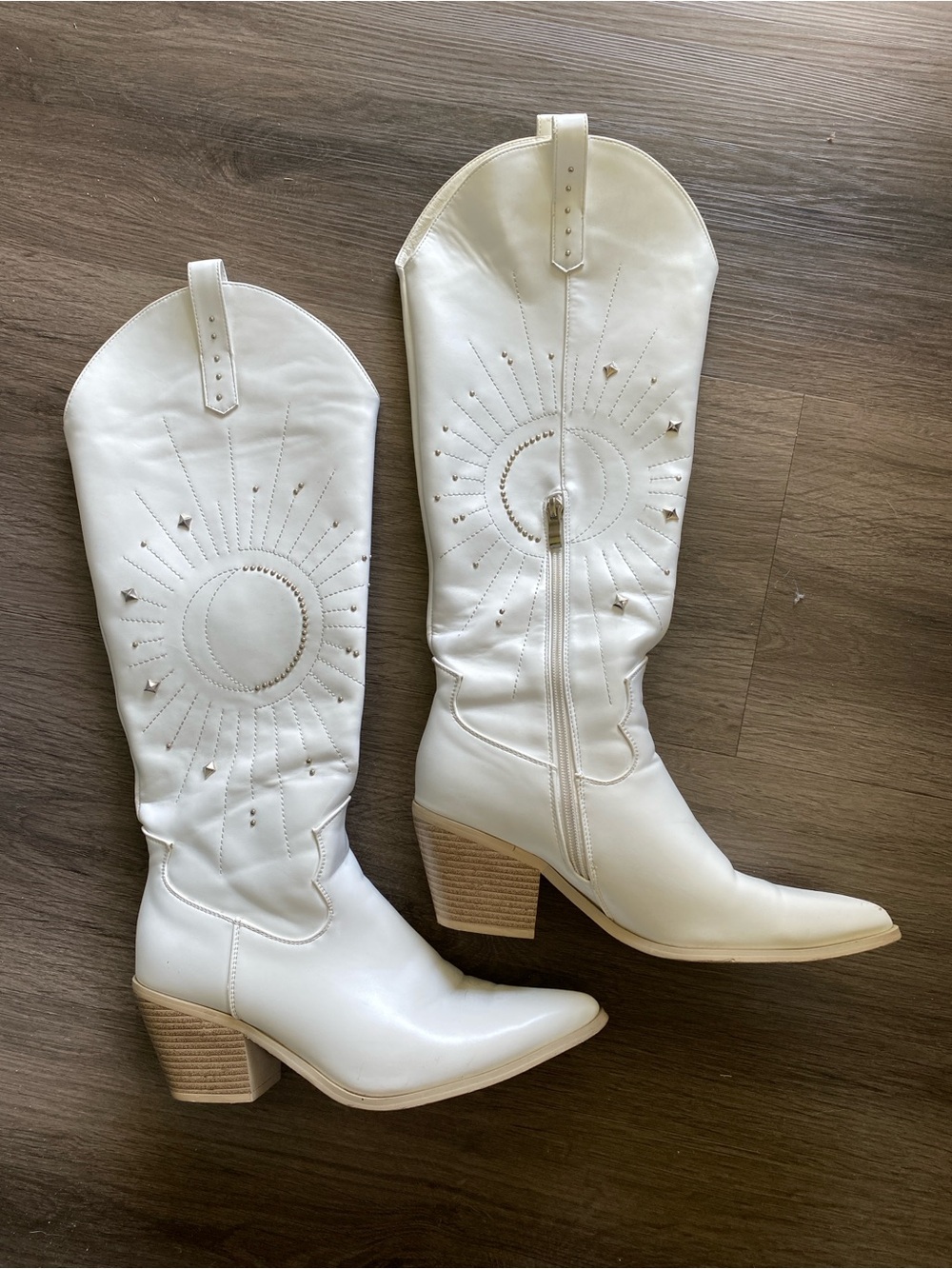 White Western-Inspired Mid-Calf Boots with Sunburst Stitching